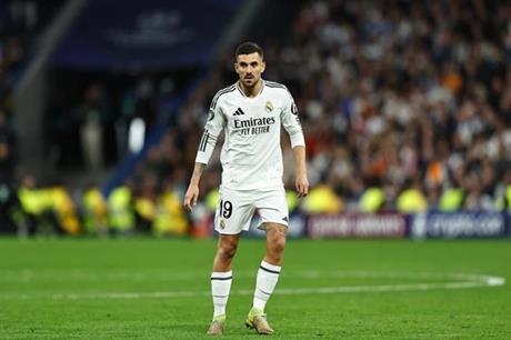 ريال مدريد يحدد سعرا نهائيا لبيع سيبايوس