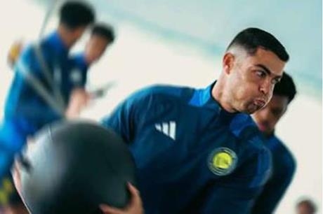 رونالدو.. يقدم 5 حلول لإنقاذ ميركاتو الهلال والأهلي