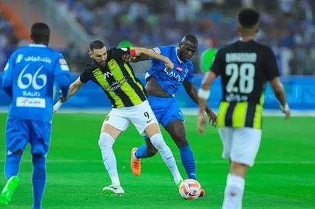 ميلان يصدم الاتحاد بسبب صفقة تبادلية مطلوبة في الهلال .. مفاجأة نجولو كانتي