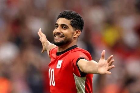 إبراهيم عادل يتلقى عرضا إماراتيا