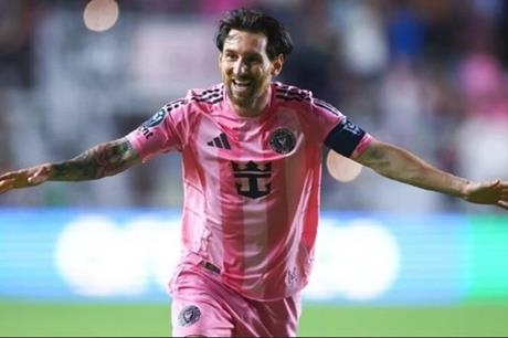 الأهلي السعودي يبدأ مفاوضاته للتعاقد مع ليونيل ميسي مجانًا