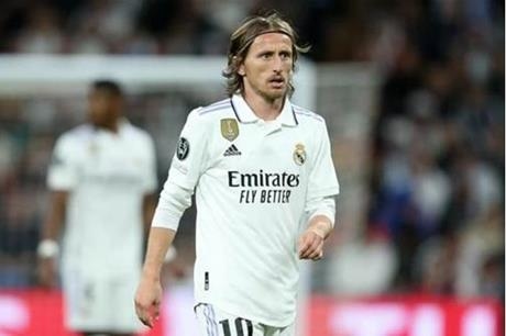 أليغري يعلن ضم مودريتش إلى ميلان الإيطالي