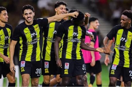 جوهرة الاتحاد يطرق أبواب الاحتراف الأوروبي.. "وجهة إسبانية هامة"