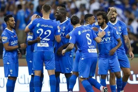 عروض محلية تهدد بقاء نجم الهلال .. إنزاجي يحدد مصيره