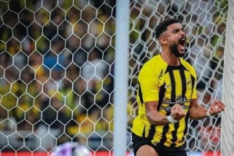 صدمة للاتحاد.. فريق "كبير" دوري روشن يحسم ضم العمري من النصر