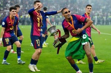 هزمه الشغف.. لاعب برشلونة يغلق الباب أمام الإغراءات الكبيرة