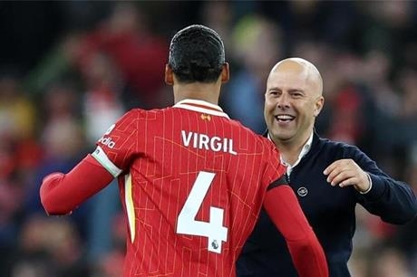 ليفربول يخطط لضم خليفة قائده