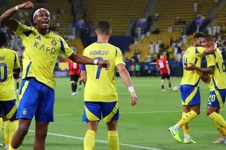 موقف كومان وسيماكان من مباراة النصر ضد الاتحاد