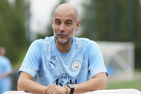 غوارديولا يتغزل بصفقات مانشستر سيتي الجديدة بعد ظهورهم الأول في افتتاحية الدوري الإنجليزي الممتاز