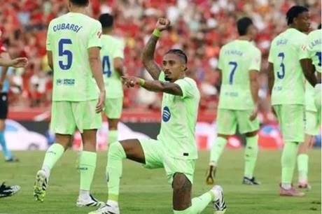 برشلونة يقترب من حل أزمة التسجيل قبل مواجهة ليفانتي