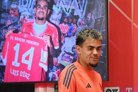 من ليفربول إلى بايرن ميونخ.. فريق شاسع في راتب دياز!