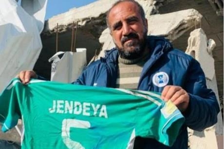 لاعب الحسين اربد السابق وقائد منتخب فلسطين التاريخي يروي معاناته وسط مجاعة غزة