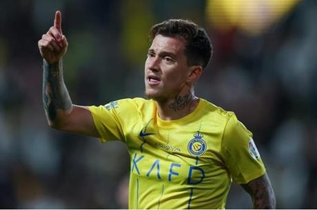 أوتافيو يظهر في معسكر النصر رغم قرار الاستبعاد
