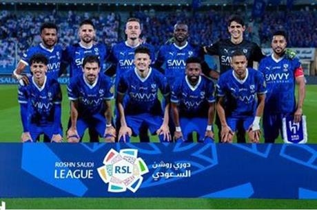 صراع رباعي يهدد استمرار محترف الهلال