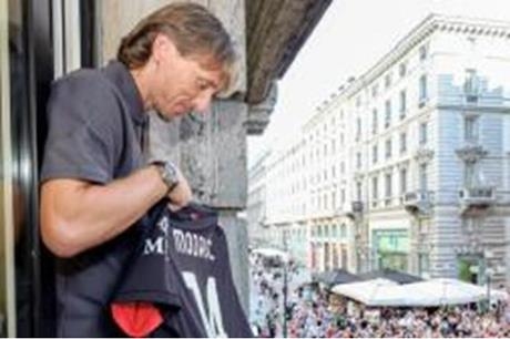 رسمياً.. ميلان يقدم نجمه الكرواتي لوكا مودريتش