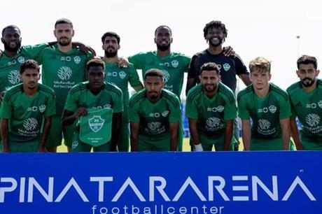 خطأ كارثي يمنح العين هدف التقدم على الأهلي!