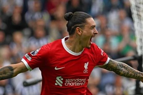 الهلال يحسم صفقة نونيز من ليفربول .. انتهت يا ميتروفيتش!