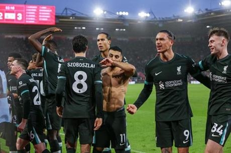 الهلال السعودي يتوصل لاتفاق لضم مهاجم ليفربول مقابل مبلغ ضخم