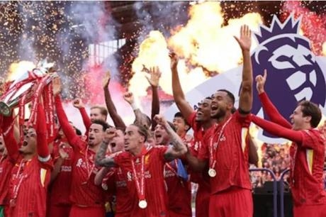 ليفربول يتجاهل بطل أوروبا .. ويبحث عن رقعة الشطرنج المفقودة