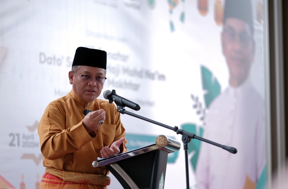 Hadi Awang's Haj comment sparks backlash as religious affairs minister urges end to Quran, hadith misuse in politics