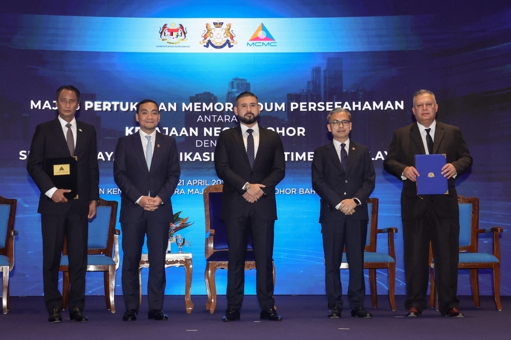 Johor, MCMC ink RM300m deal to boost 5G, expand Internet access and improve cybersecurity