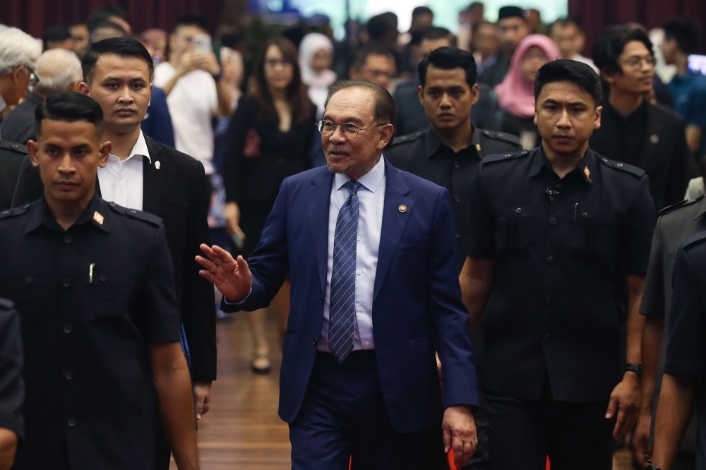 Anwar: Ongoing reforms essential for strengthening Malaysia's public service