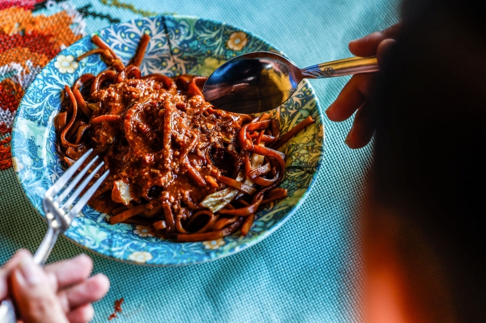 RM1.50 and rich in history: Tapah Road's beloved bun noodles with peanut sauce keep locals coming back