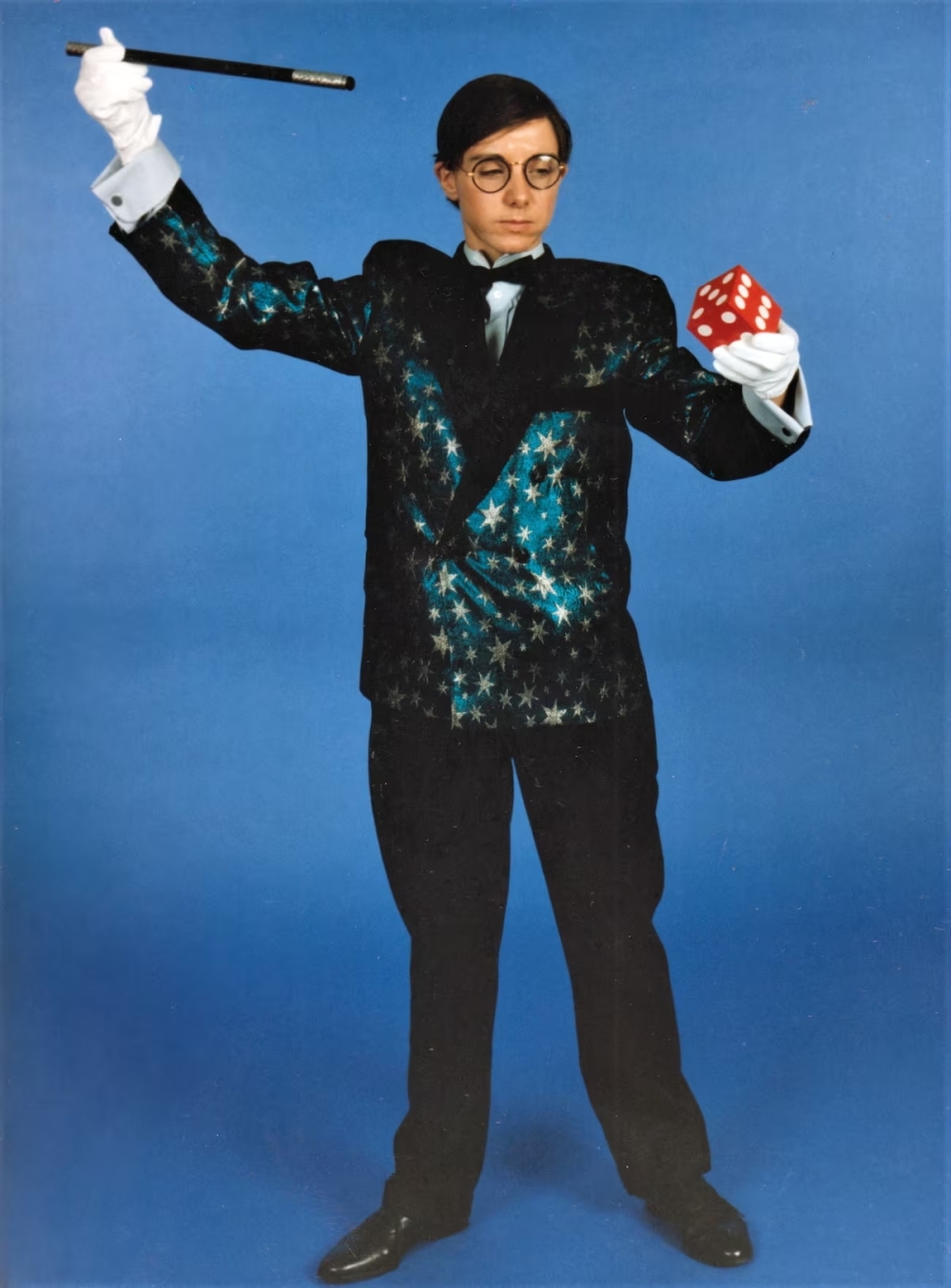 After 30 years, woman who masqueraded as man to join UK magicians' club Magic Circle gets her due