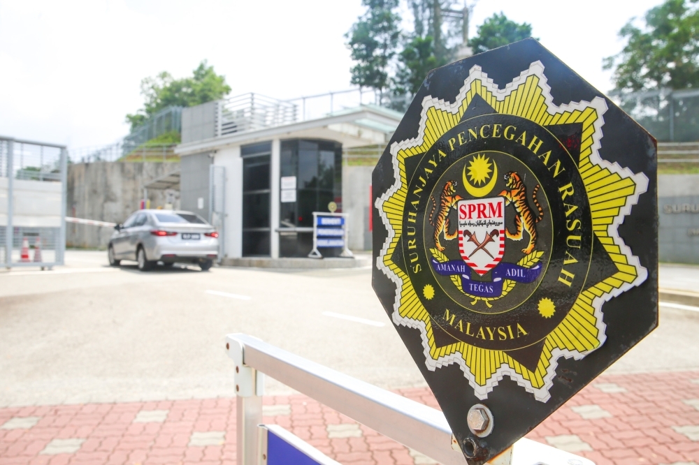MACC questions 23 in probe into police C4i system contract