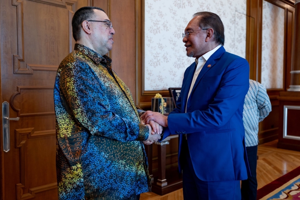 Anwar highlights growing Malaysia-Egypt collaboration in trade, education and aid after courtesy call from ambassador
