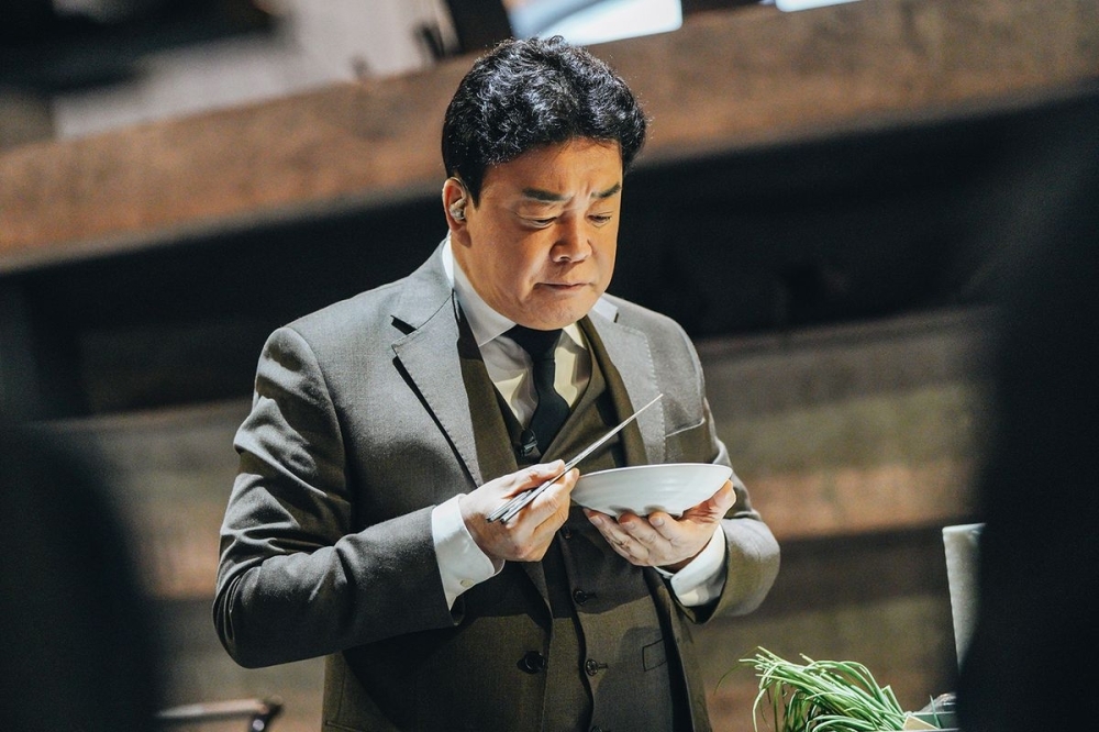 Celebrity chef Paik Jong-won faces firestorm of controversy — but the cameras keep rolling