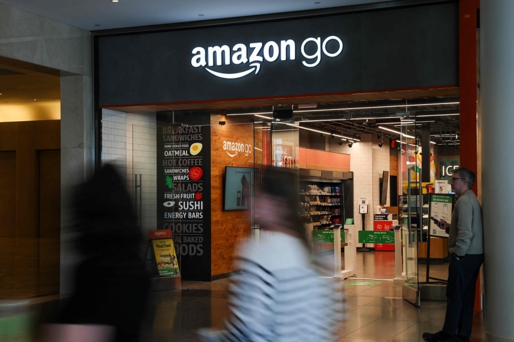 Amazon's cloud growth outpaces sales, but trade tensions cool investor optimism