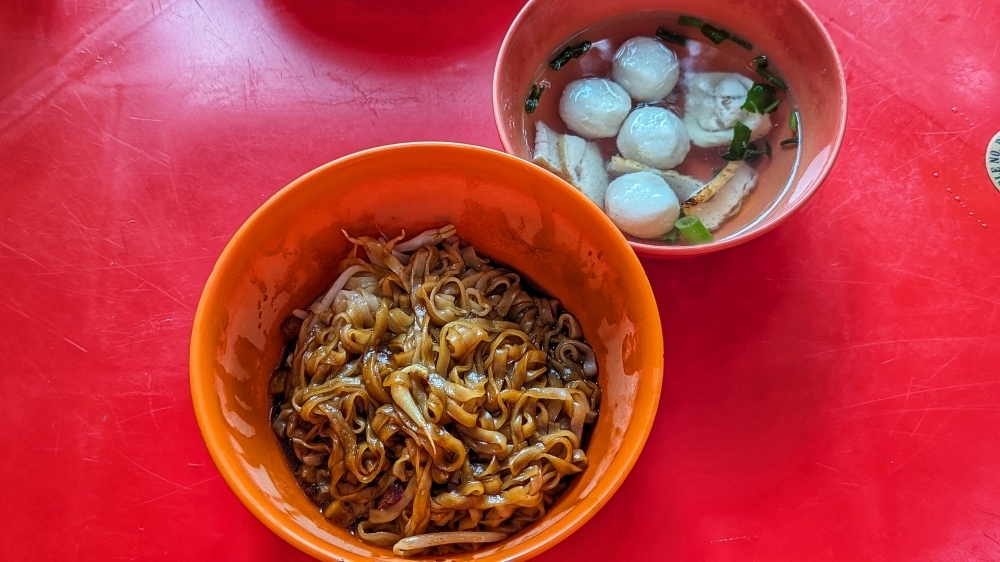 Hien Kee Fish Ball Noodles in Pudu serves up a cosy, comforting bowl of fish ball noodles
