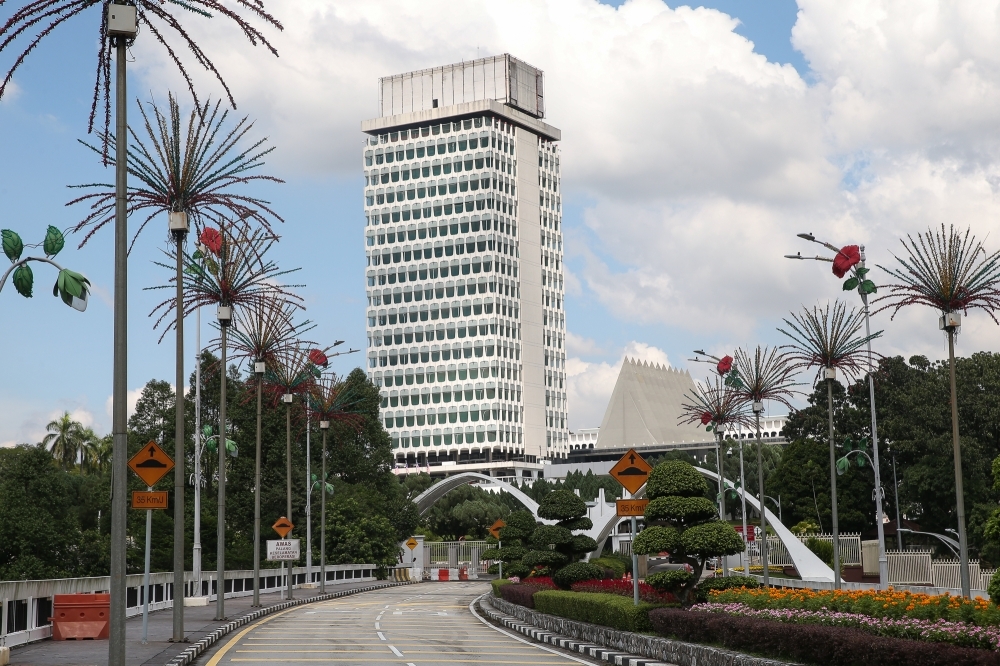 Anwar to explain Malaysia's response to US reciprocal tariffs at special Parliament session