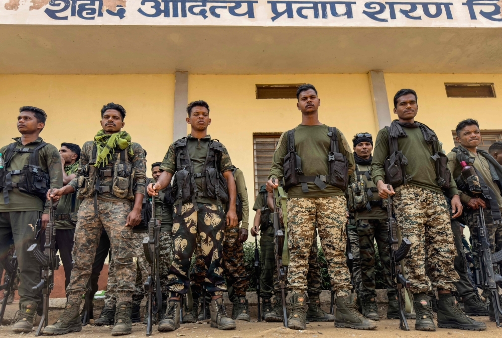 Red dust rising: In India's Maoist war, civilians pay the price