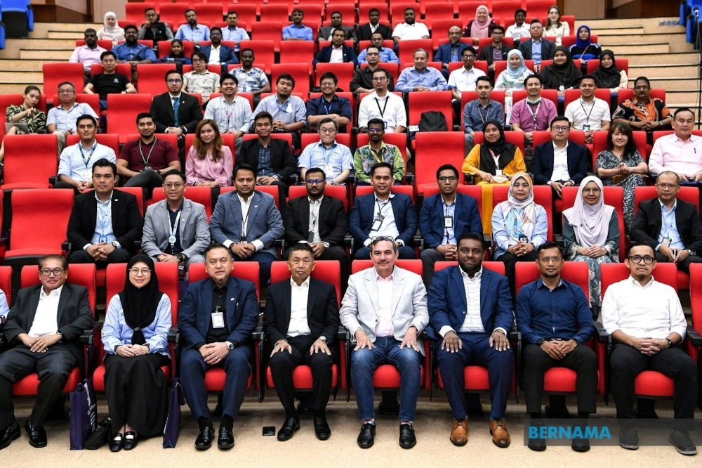 UKM makes history with Malaysia's first successful stem cell trials for knee osteoarthritis