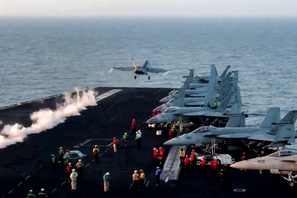 Another one overboard — US Navy keeps testing if F-18 jets float