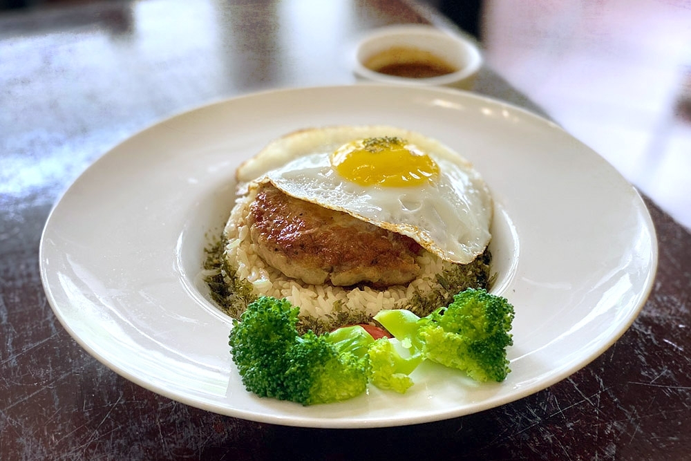 More than roast duck: Head to MW Signature in Happy Garden for their signature duck ‘hanbagu' and crystal ‘cha siu' that is ‘just right'