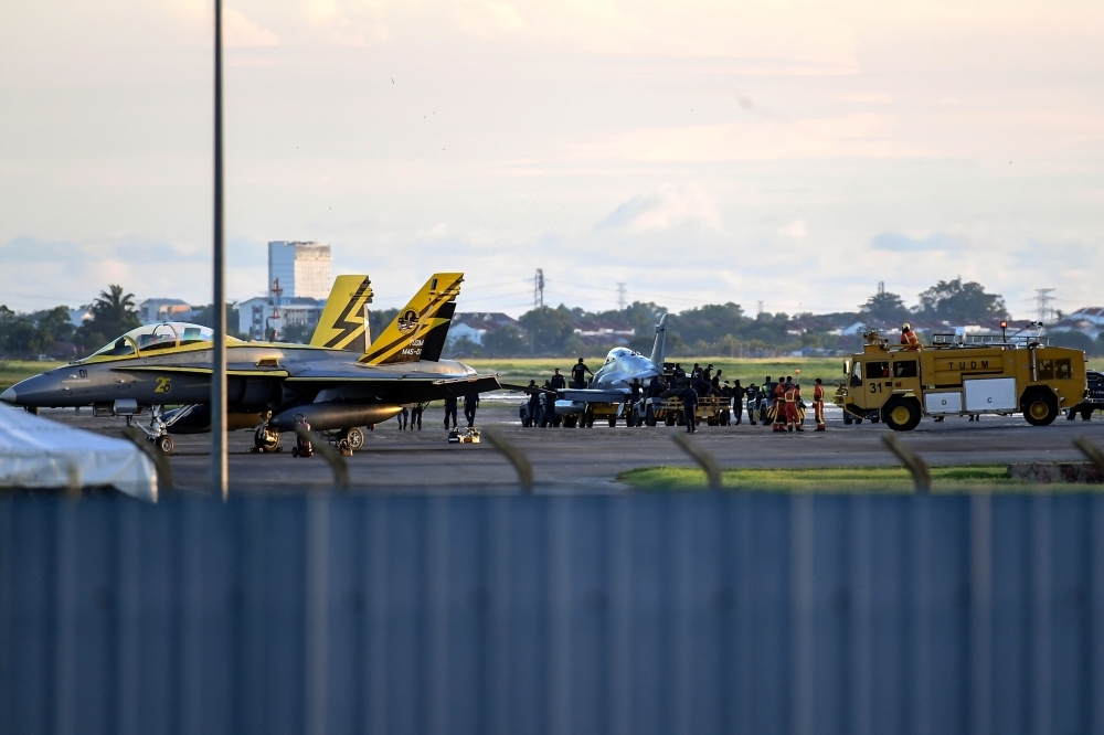 RMAF probes Hawk jet fleet after runway mishap at Sultan Abdul Halim Airport during LIMA ‘25 prep