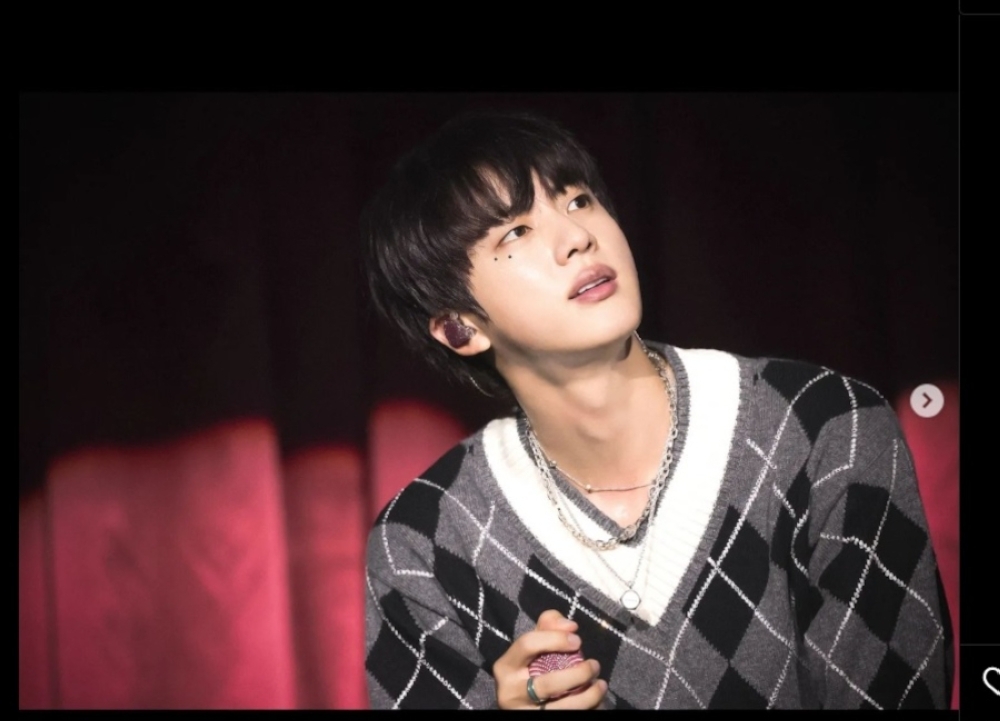 ‘His skin was so soft': Japanese fan of BTS' Jin turns herself in, faces harassment charge after kissing him without consent