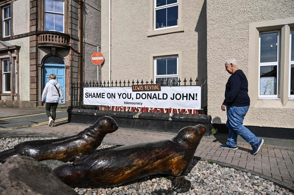 ‘Shame on you, Donald John': Scottish island where Trump's mother was born shuns her famous son