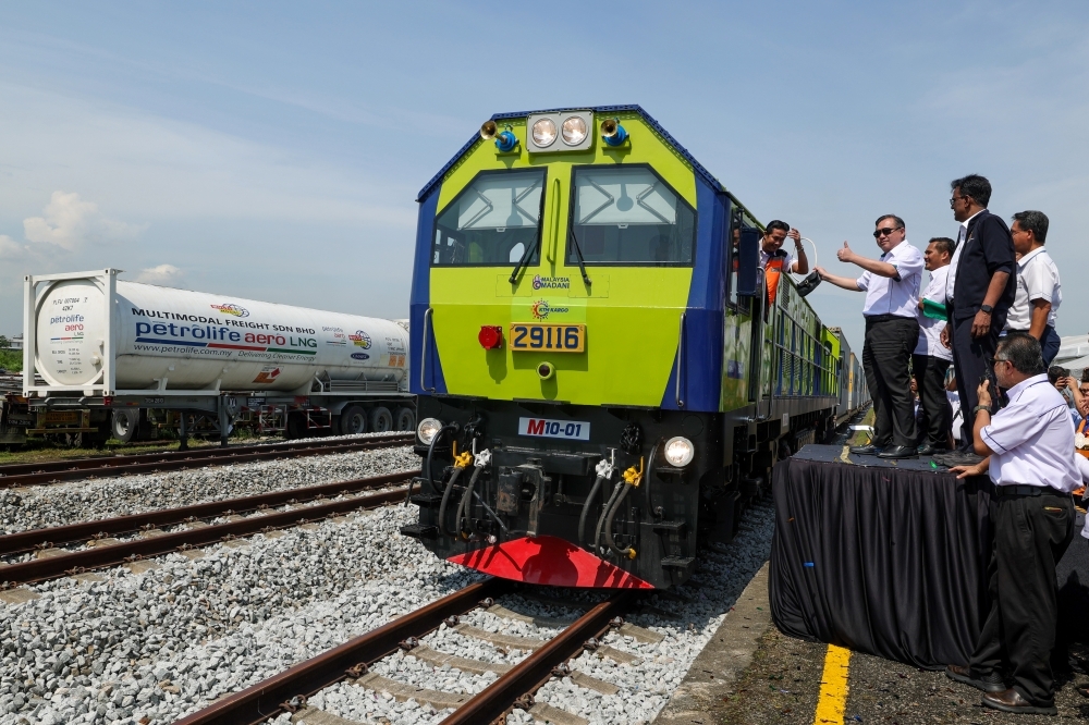 Passenger rail service coming to Pasir Gudang-Kempas Baru line by next year, says transport minister
