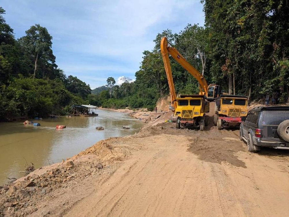 GOF cracks down on illegal sand mining in Kelantan, arrests six, seizes RM2m in machinery