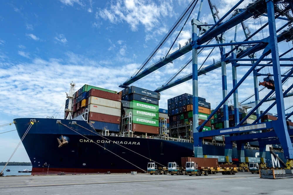 Economists dial back Malaysia's 2025 growth forecast amid softer household demand