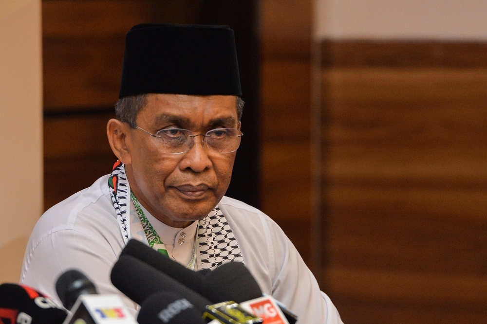 ‘A mere apology is not enough': PAS sec-gen admits fault, says party will accept firm action over flawed Jalur Gemilang