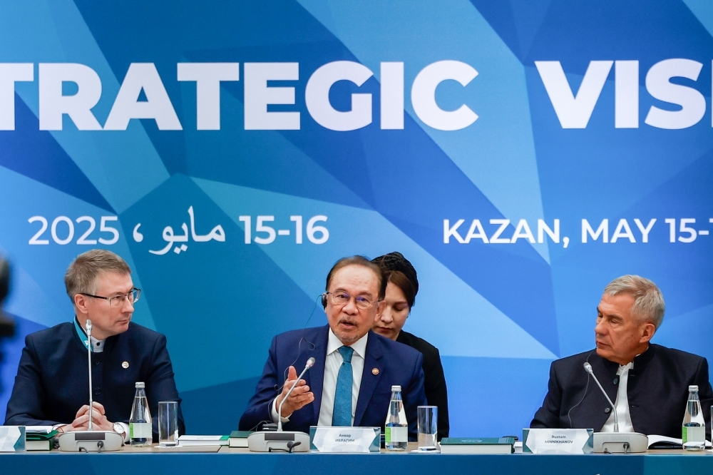Anwar tells Muslim nations to strengthen economic foundations, empower youth and embrace innovation