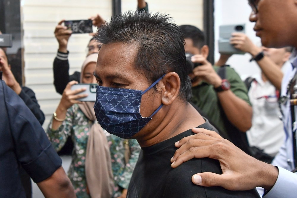 Perak cops: Lorry driver in fatal FRU crash remains in lock-up as no one pays RM6,000 bail