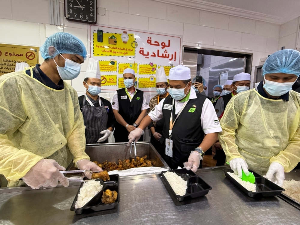 Tabung Haji assures quality and safety of meals for Malaysian haj pilgrims
