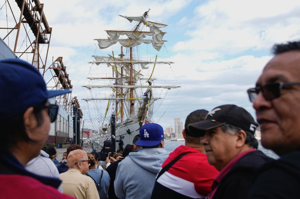 US authorities investigate deadly Mexican navy ship crash in New York, echoes Baltimore bridge disaster