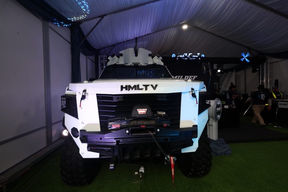 Anwar launches Malaysia's first locally built tactical vehicle ‘RIBAT' at Lima'2025